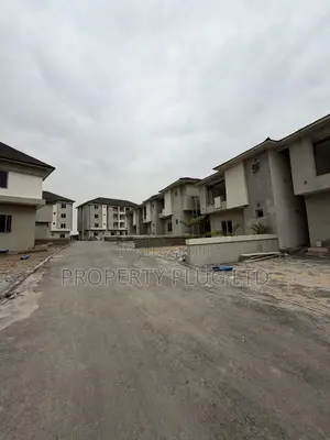 3bdrm Townhouse/Terrace in Idu for sale