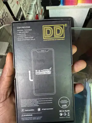iPhone 16 Screen
