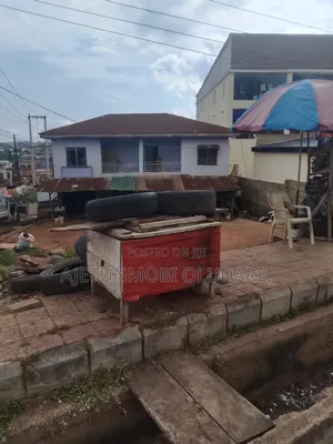 6bdrm Block of Flats in Textile Ado Ekiti for sale