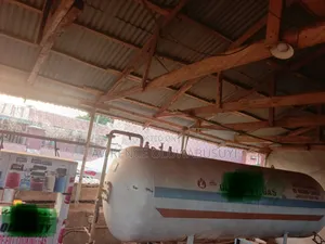 Gas Tank and Despenser for Sale