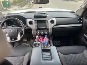 Toyota Tundra 2018 White