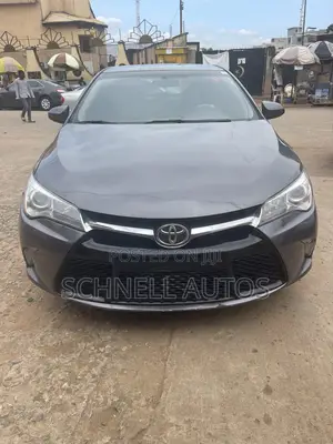 Toyota Camry SE 4dr Sedan (2.5L 4cyl 6A) 2015 Gray