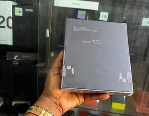 New Samsung Galaxy Z Fold4 256 GB Black