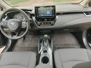 Toyota Corolla XSE 2021 Blue