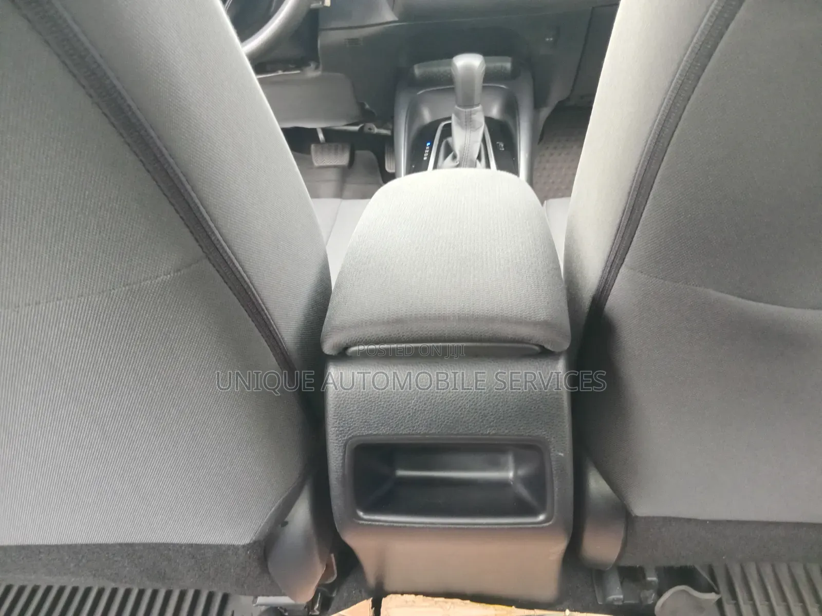 Toyota Corolla LE 2020 Blue