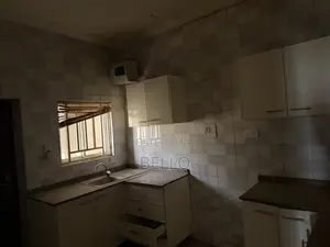 3bdrm Block of Flats in Barumark, Wuye for rent