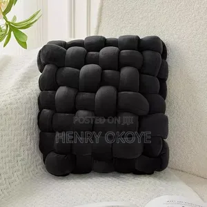 Black Square Knot