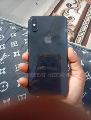 Apple iPhone X 64 GB Gray