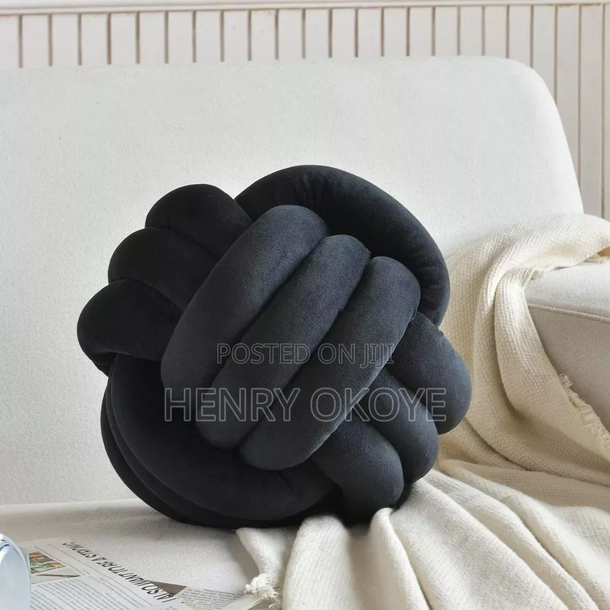 Black Knot Ball