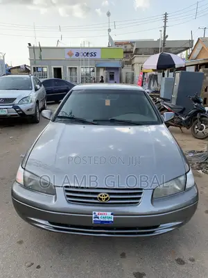 Toyota Camry Automatic 1999 Gray