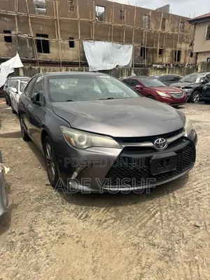 Toyota Camry 2016 Gray