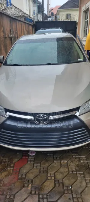 Toyota Corolla 2016 Gold
