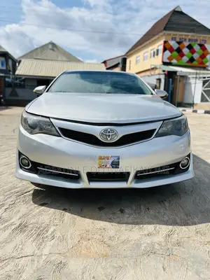 Toyota Camry SE 4dr Sedan (2.5L 4cyl 6A) 2012 Silver