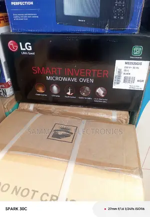 25ltres Lg Microwave Smart Inverter