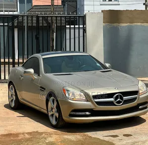 Mercedes-Benz SLK-Class 2011 Gold