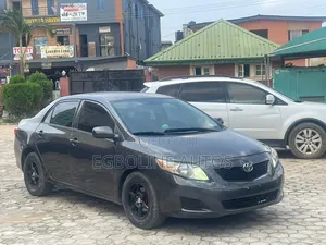 Toyota Corolla LE 4dr Sedan (1.8L 4cyl 4A) 2010 Gray