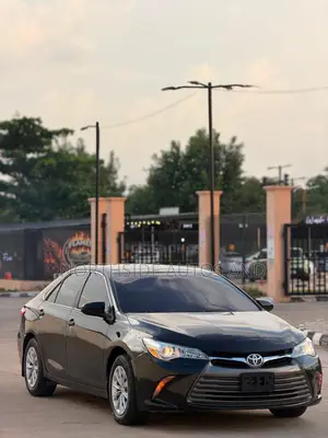 Toyota Camry LE 4dr Sedan (2.5L 4cyl 6A) 2016 Black