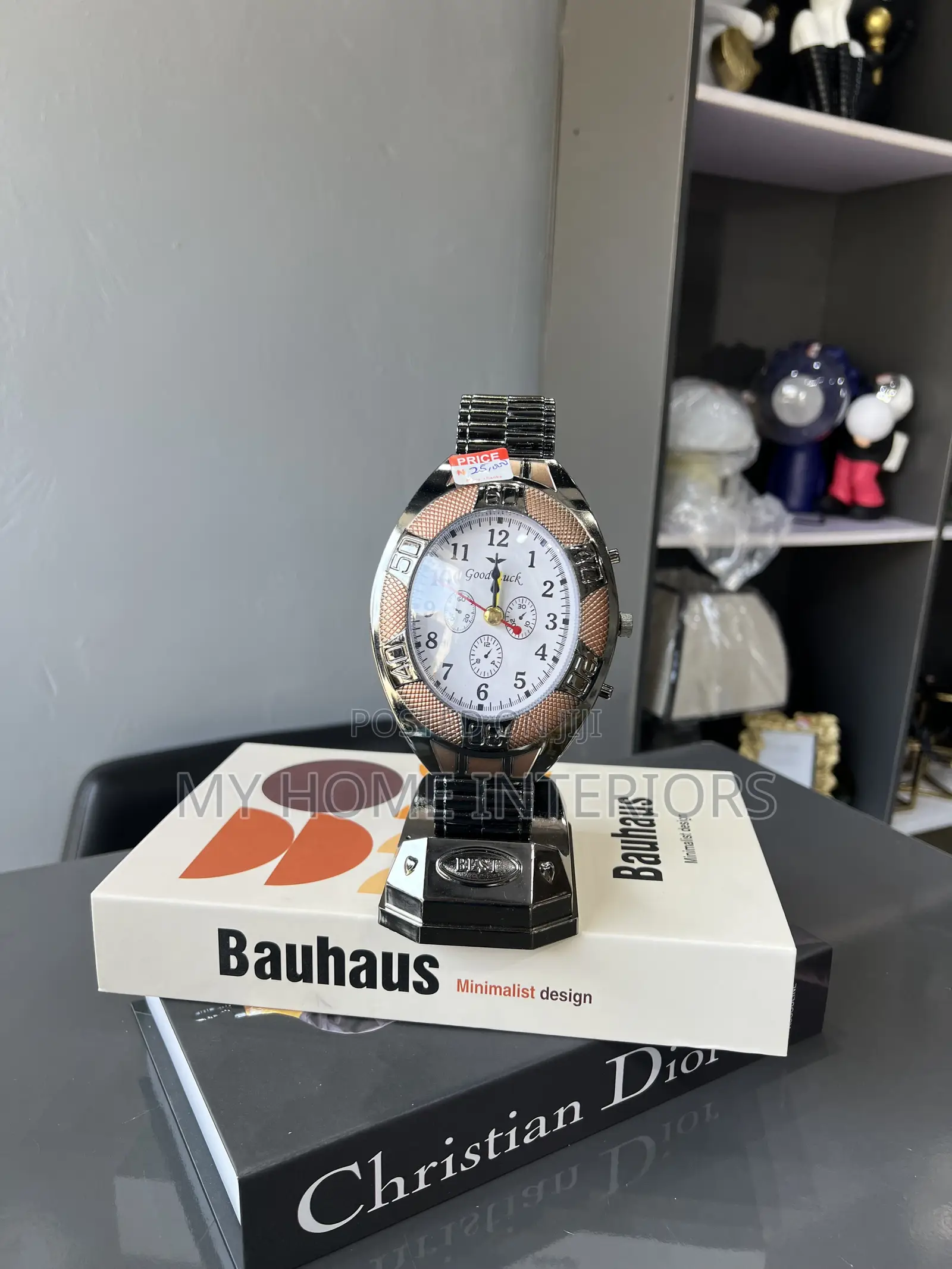 Table Watch Decor