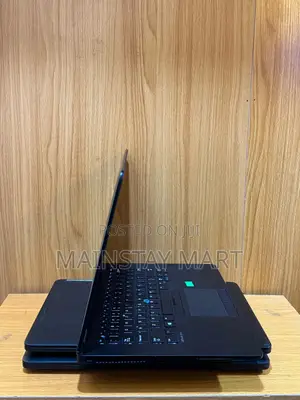 Laptop Dell Latitude 14 E7470 8GB Intel Core i5 SSD 256GB