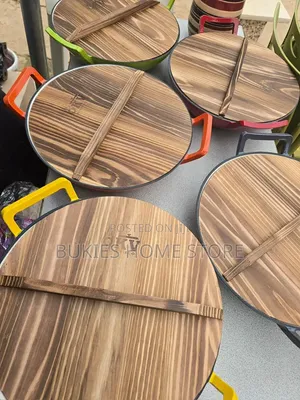 Bamboo Cover Pot
