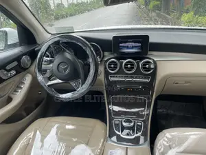 Mercedes-Benz GLC-Class 2017 White