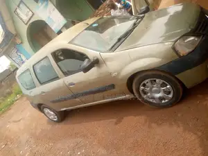 Renault 8 2007