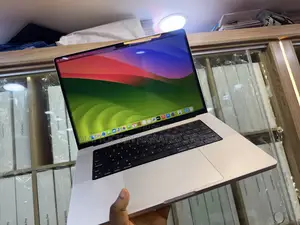 Laptop Apple MacBook Pro 2021 M1 Max 32GB Apple M1 Pro SSD 512GB