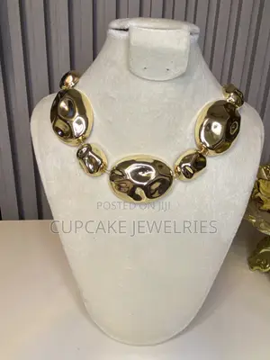 Bold Neckpiece