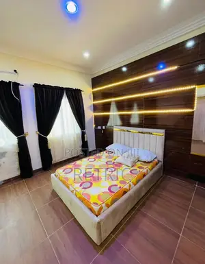High End Wall Panels + 6foot Mirror and Lighting Not With Bedframe