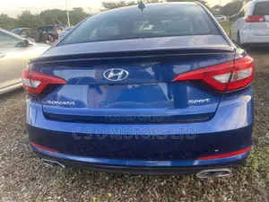 Hyundai Sonata Sport 2.0T Sedan FWD (2.0L 4cyl 6A) 2016 Blue