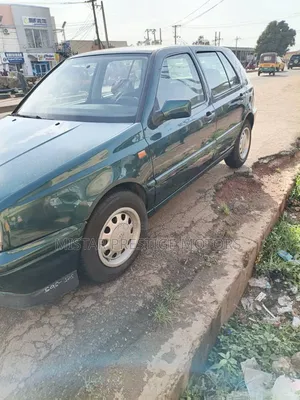 Volkswagen Golf 2000 Green