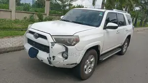 Toyota 4-Runner SR5 Premium 4dr SUV 4WD (4.0L 6cyl 5A) 2015 White