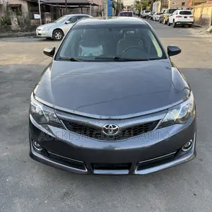Toyota Camry LE 4dr Sedan (2.5L 4cyl 6A) 2013 Gray