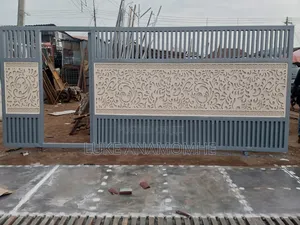 Metal Gate Lester