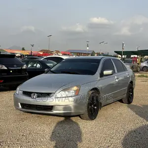 Honda Accord 2004 Silver