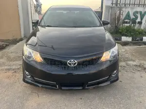 Toyota Camry SE 4dr Sedan (2.5L 4cyl 6A) 2013 Black