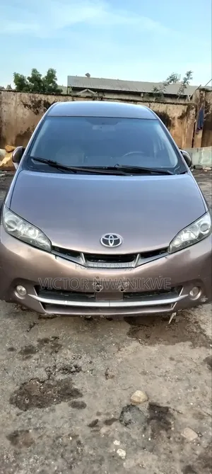Toyota Wish 2013 Brown