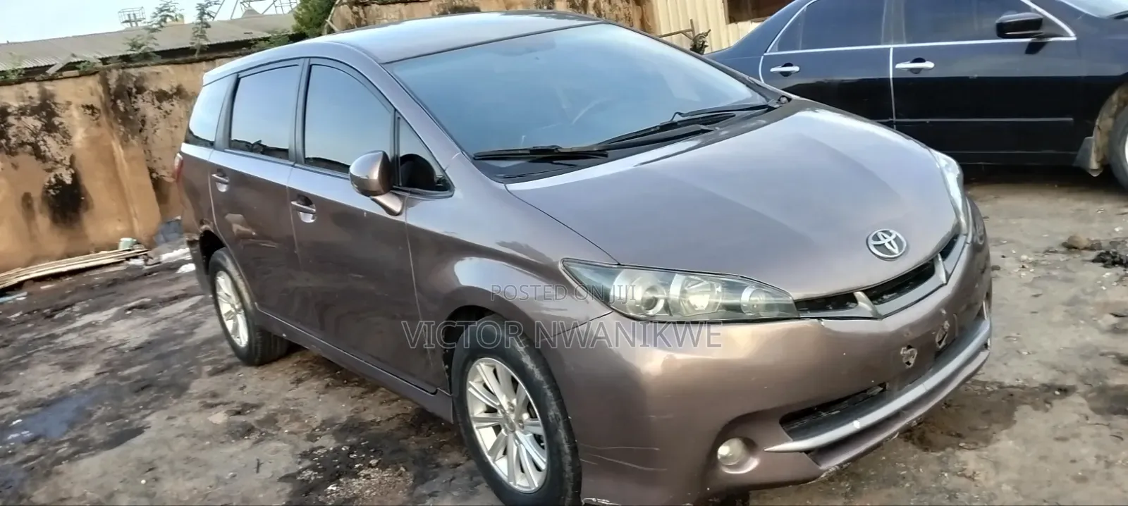 Toyota Wish 2013 Brown