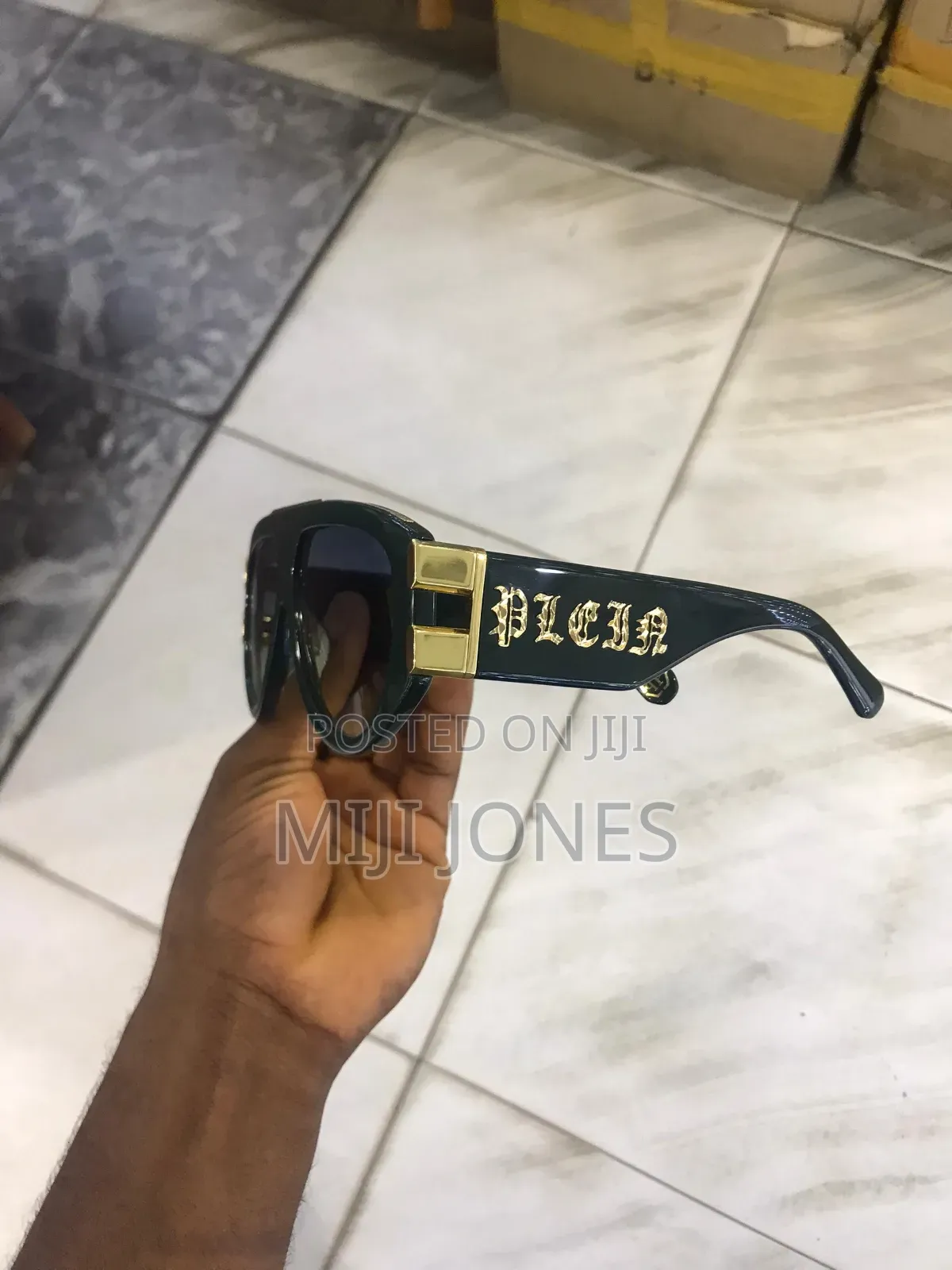"Philipp Plein Luxury Oversized Sunglasses Bold/Oversized Styles