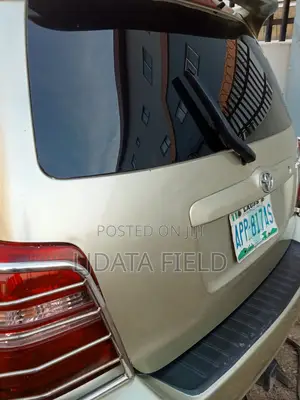 Toyota Highlander Limited V6 2005 Gold
