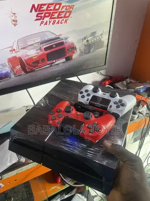 Ps4 Fat 500gb Direct Uk Used With 2 Controllers