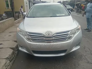 Toyota Venza AWD 2010 Silver