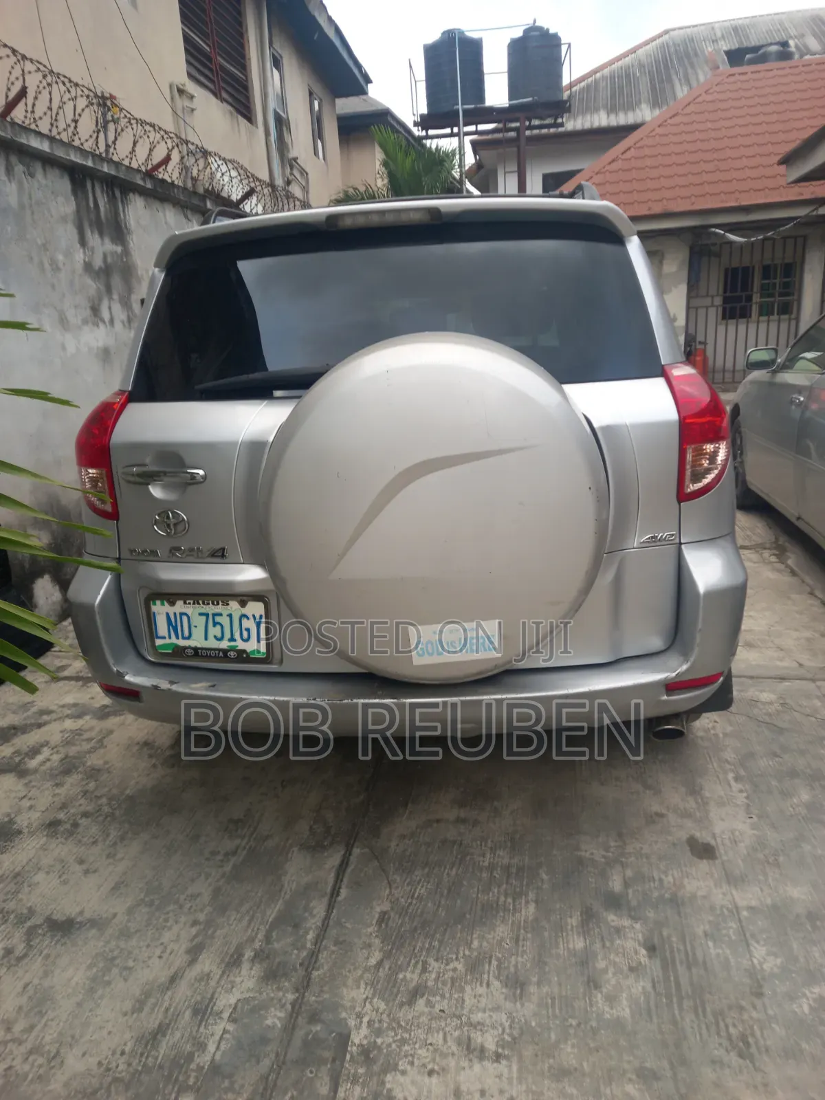 Toyota RAV4 2010 Silver