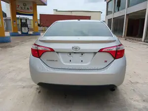 Toyota Corolla S 4dr Sedan (1.8L 4cyl CVT) 2015 Silver