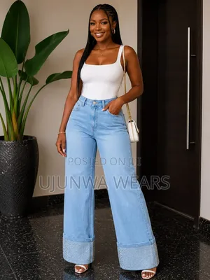 The Glam Hem Wide-Leg Jeans - Light Wash