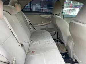 Toyota Corolla 2010 Gold