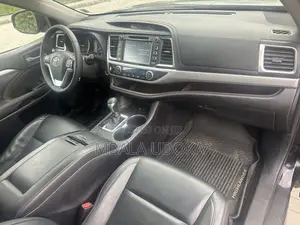 Toyota Highlander XLE V6 4x4 (3.5L 6cyl 6A) 2016 Black