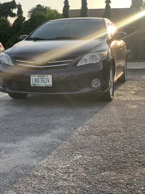 Toyota Corolla LE Special Edition 4dr Sedan (1.8L 4cyl 4A) 2013 Brown