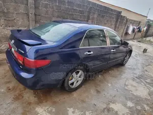 Honda Accord 2005 Blue