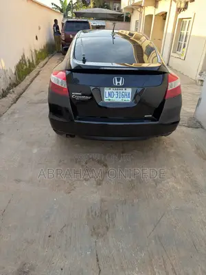 Honda Crosstour 2010 Black